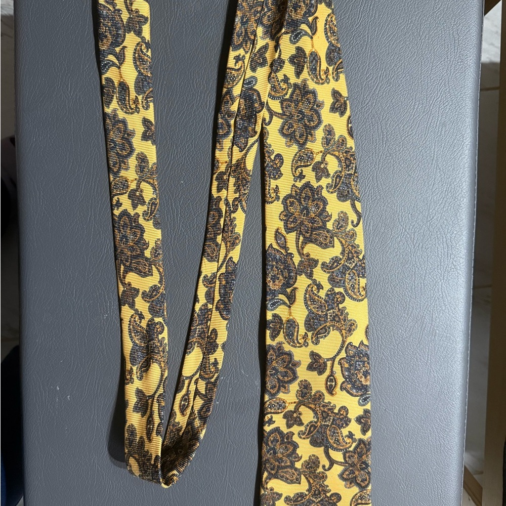 Barneys New York Yellow and Black Floral Belt